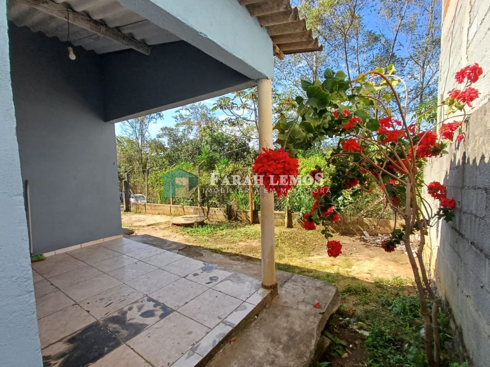 Casa Padrão venda Centro - Referência AL0001